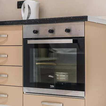 Easy Residences * Golem